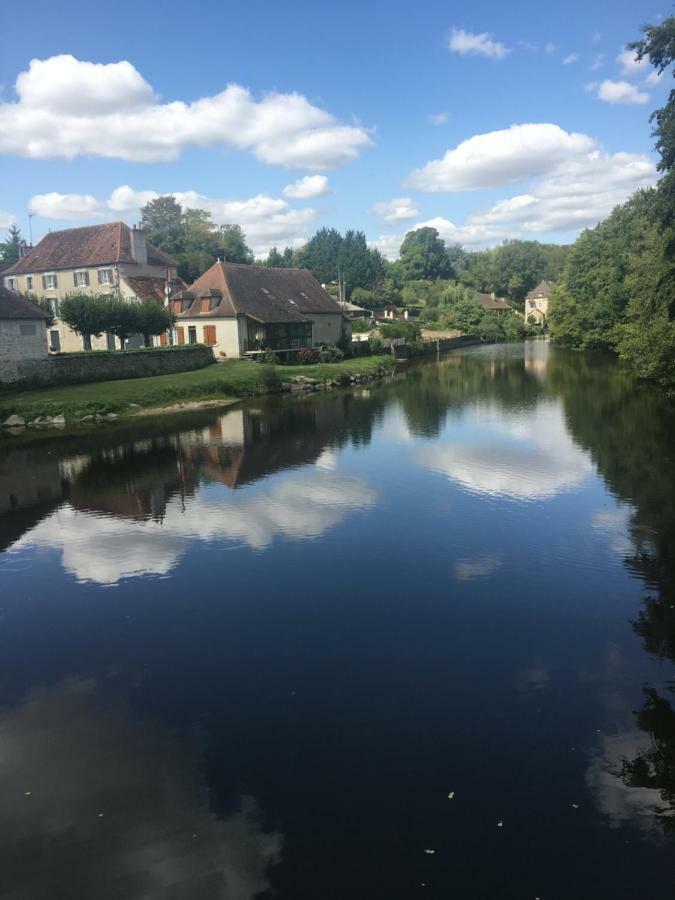 Riverside Barn La Trimouille Exterior foto